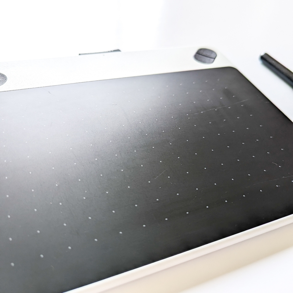 Wacom Intuos Tablet for Drawing, Writing, Design - Picture 7 of 16